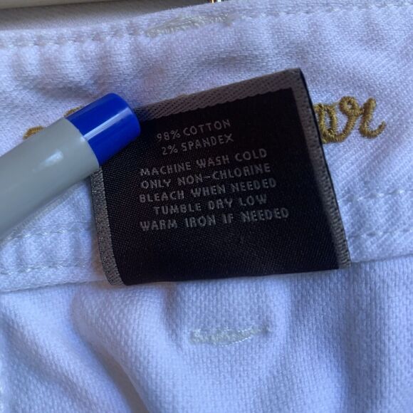 Ann Taylor Modern fit/Lindsay Waist Size 2 White Capri - Picture 3 of 7